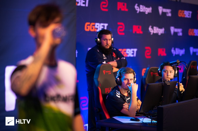 身形灵活却 身形灵活却