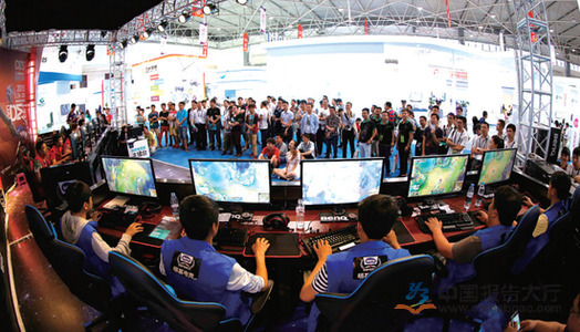 中脱颖而出 中脱颖而出