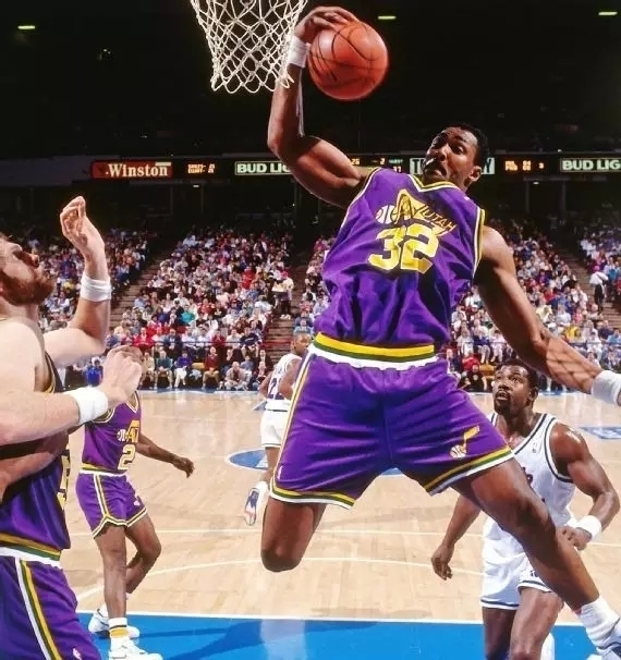 更是一种对 更是一种对